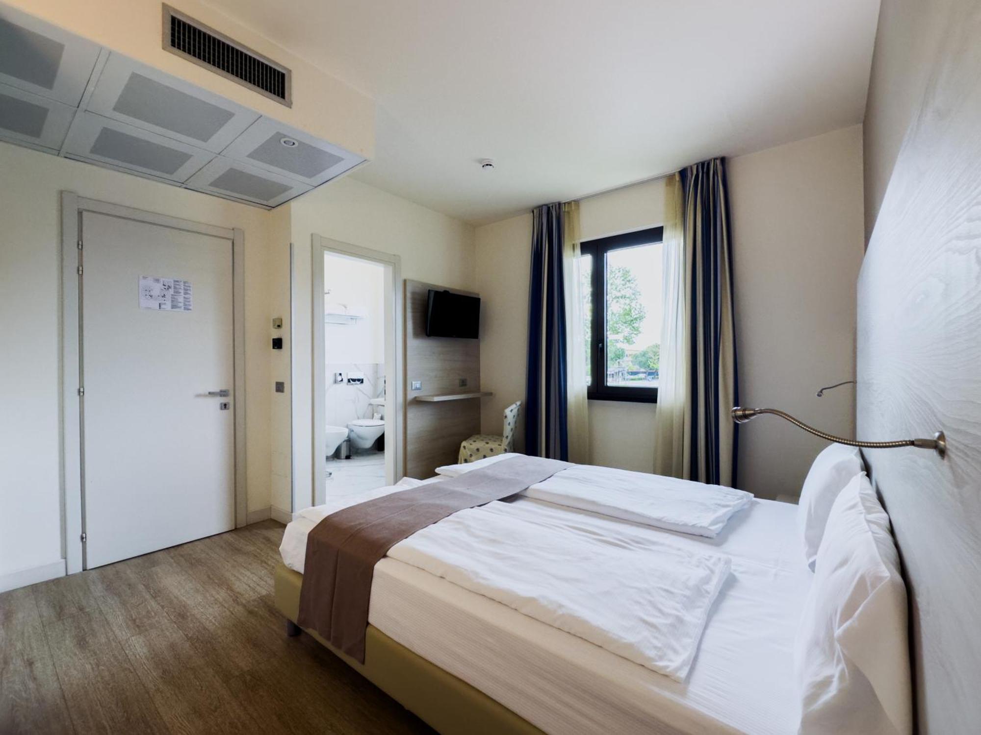 Hotel Arena 시르미오네 외부 사진